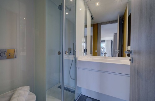 Urbanizacion Pinos Verdes Resort | Bright and new apartment near beaches of Cabopino Marina