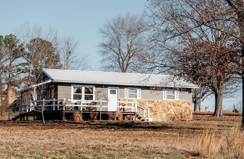 Myrtle Cottage | Bright and peaceful 3 bedroom minutes from the Eleven Point River