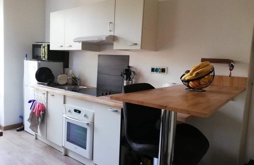 Bussiere - Cadiere Apartment | Bright and Quiet Apartment near Lyon