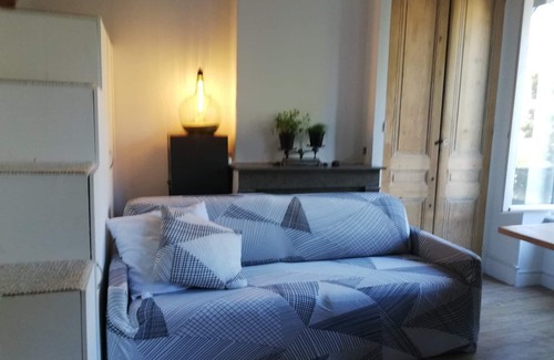 Bussiere - Cadiere Apartment | Bright and Quiet Apartment near Lyon