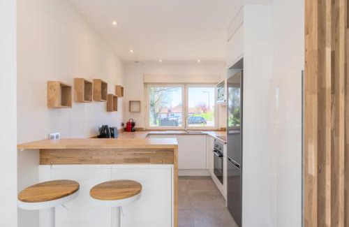 Marcq-en-Baroeul House | Bright and renovated house for 8 people parking