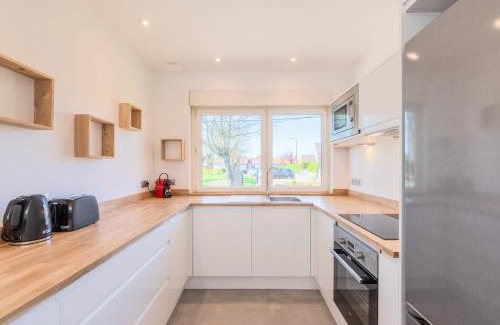 Marcq-en-Baroeul House | Bright and renovated house for 8 people parking