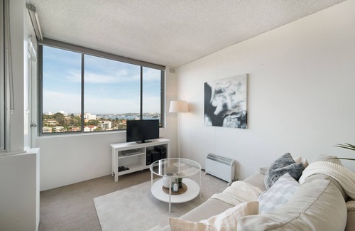 Neutral Bay Apartment | Bright And Sunny Studio Apartment