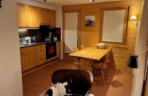 St. Luc Apartment | Bright and warm apartment for up to 4 people, on the ground floor of a chalet with two units. It enj