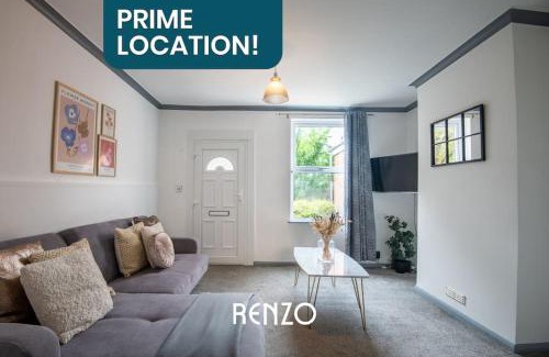 Lincoln Apartment | Bright and Warm Home in Lincoln by Renzo, Free Wi-Fi, Perfect for Staycations!