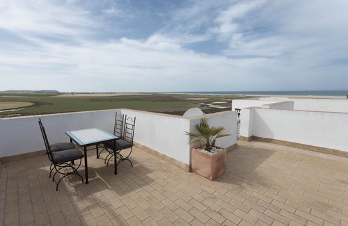 Conil de la Frontera City Center Apartment | Bright apartment in Conil, quiet area with sea view.