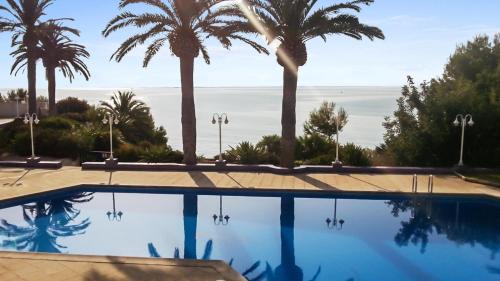 Alcanar Apartment | Bright apartment in Alcanar with sea and mountain views