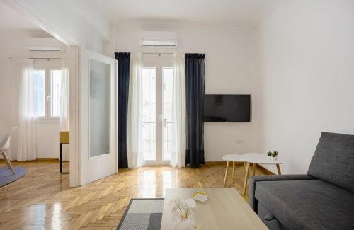 Athens Apartment | Bright apartment in old Athenian neighborhood!