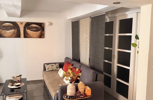 Hyeres City Centre Apartment | Bright apartment in the heart of Hyères