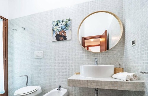 Maddalenedda House | Bright Apartment Near the Sea 🌊 in South Sardinia 🌞 (IUN Q3125)