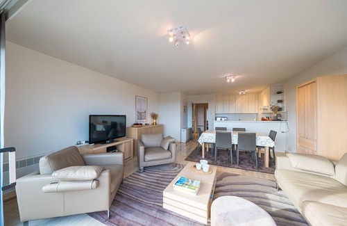 Middelkerke Apartment | Bright apartment with the terrace