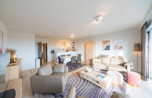 Middelkerke Apartment | Bright apartment with the terrace