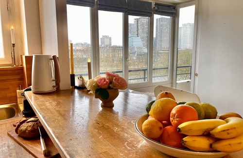 Montmartre Apartment | Bright apartment with stunning Eiffel Tower view PRE