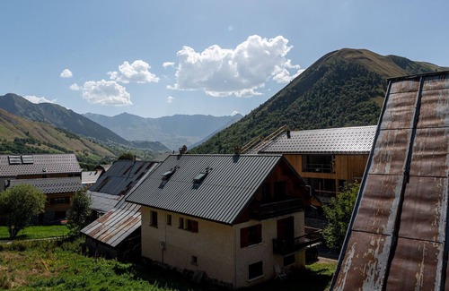 Saint-Sorlin-d'Arves Apartment | Bright apt 8 ppl with terrace