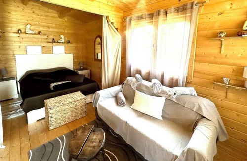 Appietto Ski Chalet | Bright chalet with garden and gulf view