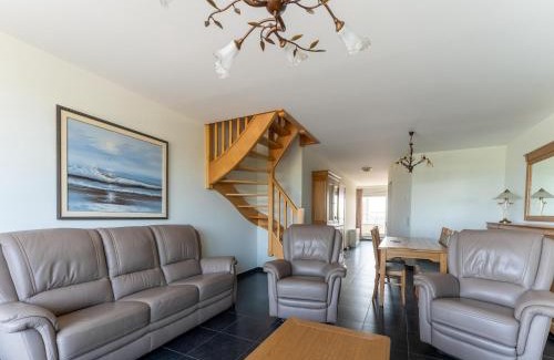 Bredene Apartment | Bright Coastal Stay in Bredene, cleaning included
