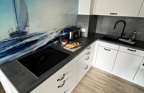Zingst Apartment | Bright, comfortably furnished apartment directly on the dike and beach!