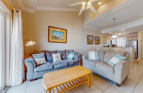 South Padre Island Condo | Bright & Contemporary Home with Shared Pool & Central Location