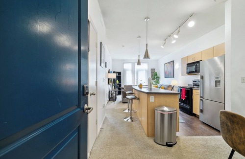 Legacy Town Center North Apartment | Bright & Cozy 1-bedroom apartment in enjoyable Plano with AC, WiFi, fitness room