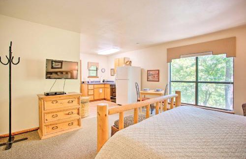Davis Apartment | Bright Davis Escape with Screened-In Porch!