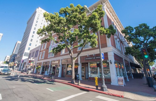 Civic Core House | Bright Downtown San Diego Loft!