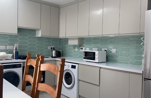 Glasnevin House | Bright en-suite room in Dublin