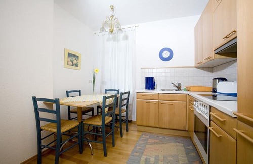Bregenz Apartment | Bright Holiday Apartment “Ferienwohnung Bregenz 8 Top 1” in Central Location Close to Lake Constance with Wi-Fi, Terrace & Garden