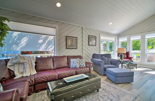 Willis House | Bright Home with Dock on Lake Conroe!