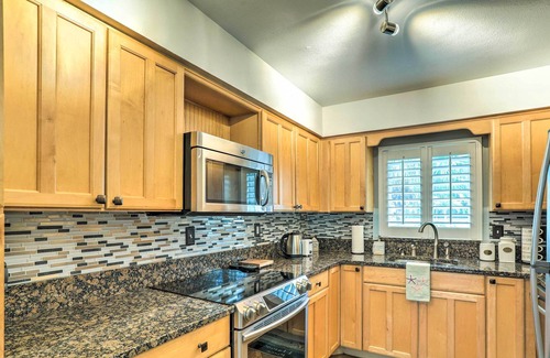 Harbor Bluffs House | Bright Largo Getaway w/ Private Pool & Grill!