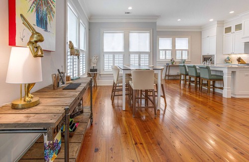 Savannah Victorian District House | Bright, Luxurious Executive Rental Near Forsyth w/Parking by Lucky Savannah