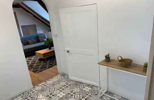Ecommoy Apartment | Bright & Modern Escape in Ecommoy