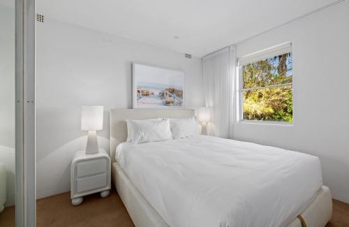 Mosman Apartment | Bright Mosman Apartment with Onsite Parking