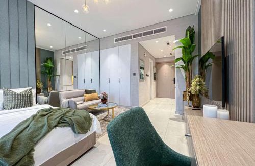 Discovery Gardens Apartment | Bright New Studio with Pool & Gym Access, 5 min from Gardens Metro