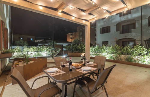 Olbia Apartment | Bright one-bedroom apartment with large garden a few steps from the Olbia waterfront