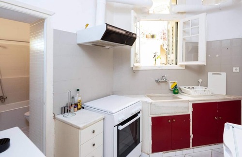 Exarhia Apartment | Bright Open Space Apartment, Peaceful And Unique
