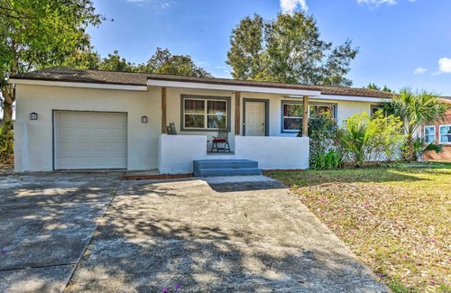 Florida South Atlantic Coast House | Bright, Pet-Friendly Retreat in Avon Park!
