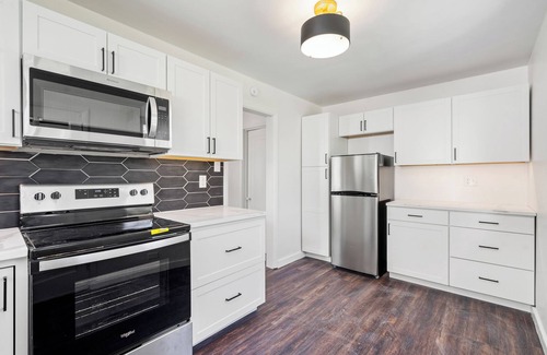 Sewickley House | Bright Sewickley Village House, 2BR + Office & Living Room Futon, Walk to Shops