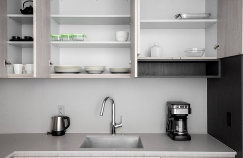 South Loop Apartment | Bright South Loop 1BR w/Pool, Gym, walk to Museum Campus, by Blueground