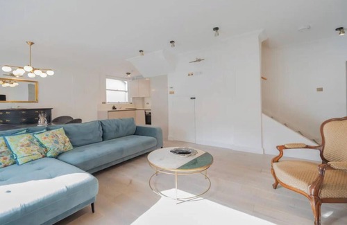 Bryanston and Dorset Square Apartment | Bright & Spacious 2-Bedroom Apartment in Marylebone, London