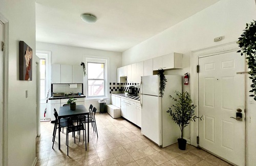 Hoboken Apartment | Bright Spacious 2br 1 stop NYC Wifi/Coffee
