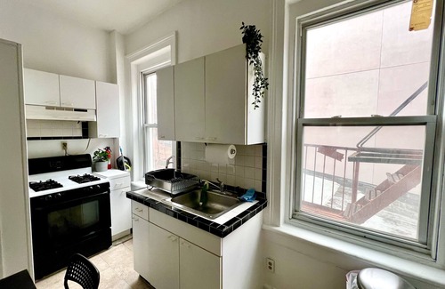 Hoboken Apartment | Bright Spacious 2br 1 stop NYC Wifi/Coffee