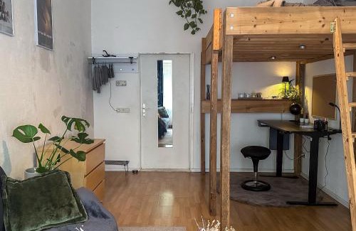 Friedrichshain House | Bright & Spacious Room in vibrant Friedrichshain
