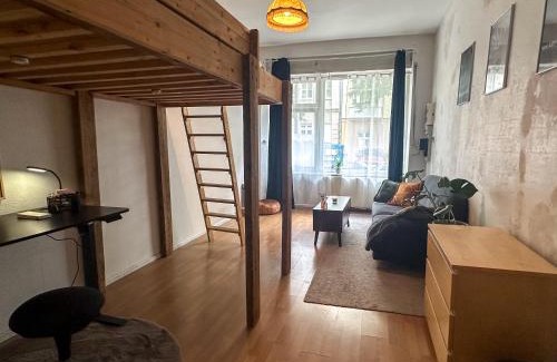 Friedrichshain House | Bright & Spacious Room in vibrant Friedrichshain