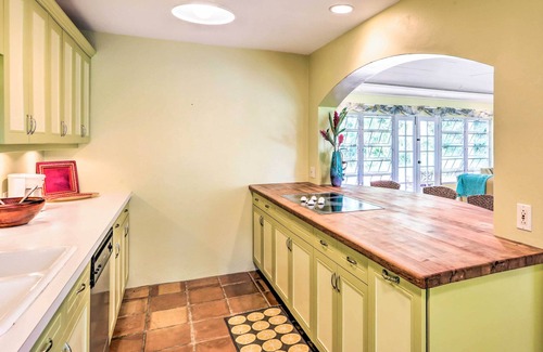 Mafolie Cottage | Bright St Thomas Getaway W/pool, 3Mi to Magens Bay