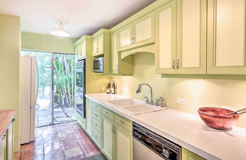 Mafolie Cottage | Bright St Thomas Getaway W/pool, 3Mi to Magens Bay