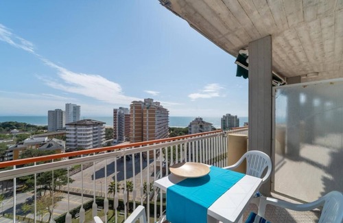 Lignano Sabbiadoro Apartment | Bright studio a few steps from the beach