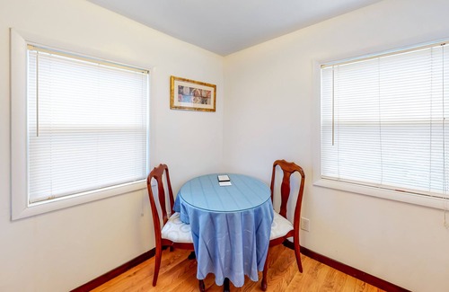 Hammondsport Apartment | Bright Studio w/ Free WiFi - Walkable Locale Near Pulteney Square & Keuka Lake