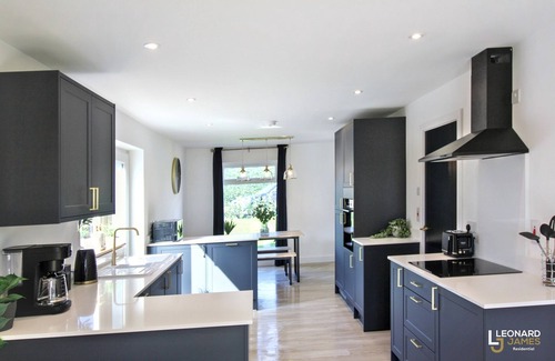 Attleborough House | Bright & Stylish 2 Bedroom Bungalow Retreat in Attleborough