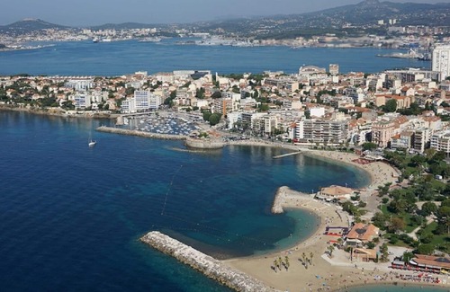 Toulon Apartment | Bright T3 apartment with 10 m2 terrace