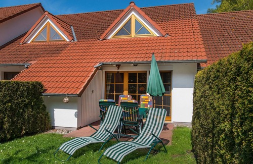 Zingst House | Bright terraced house in a quiet location in the vacation park!